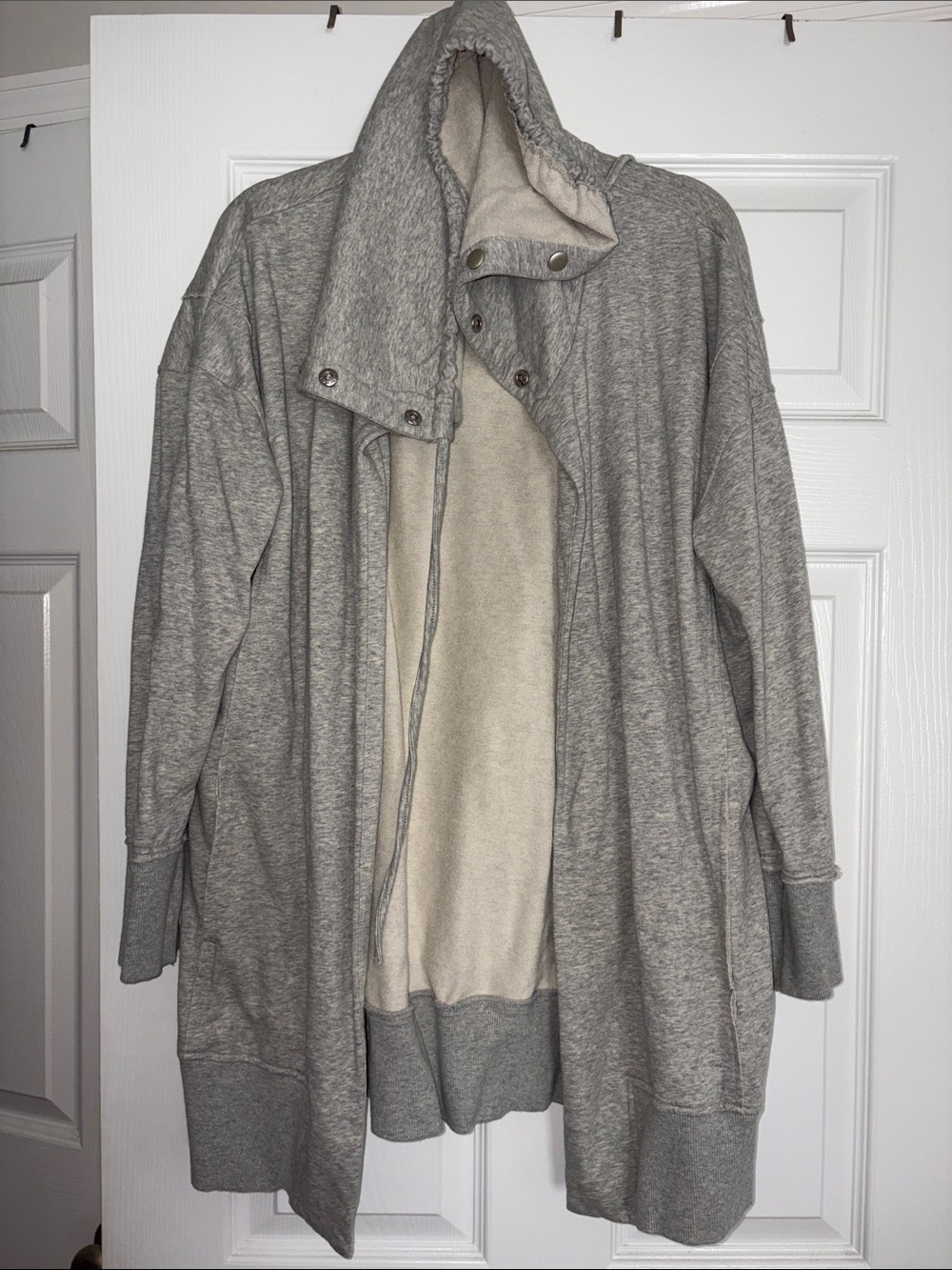 Vici Small Oversized Lounge Sweater